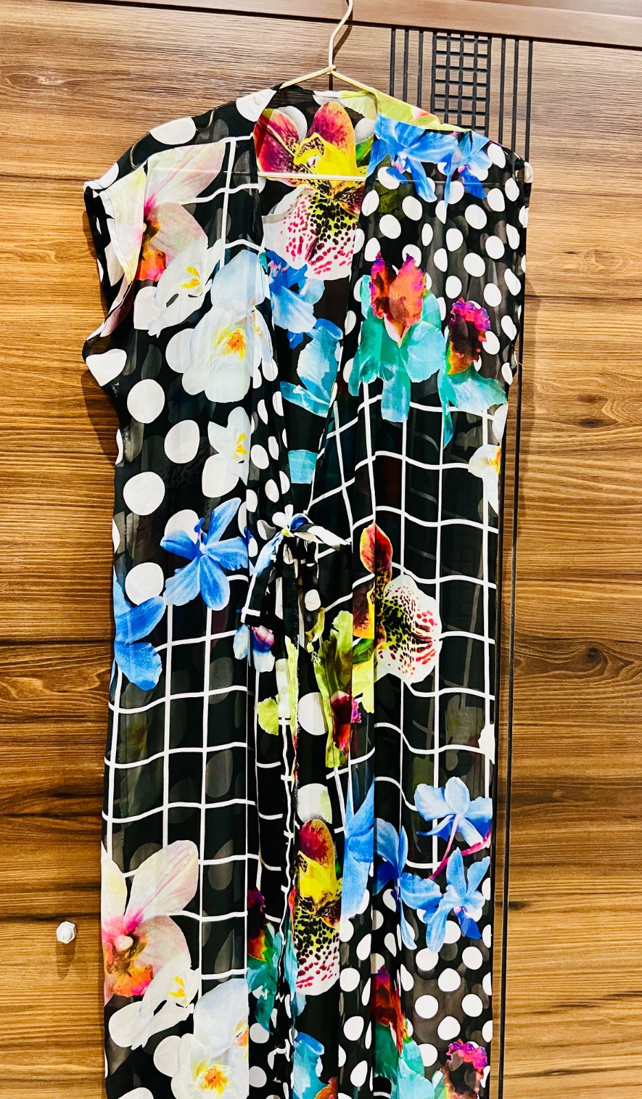Robe de plage à pois, croisée de la création Mme jouda, taille 38-40