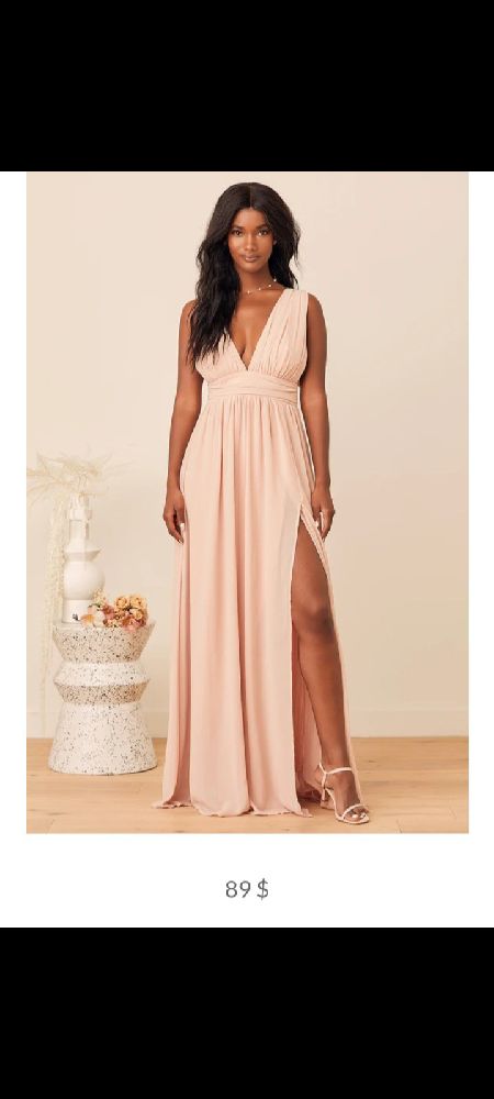 Robe neuf avec deux fentes devant