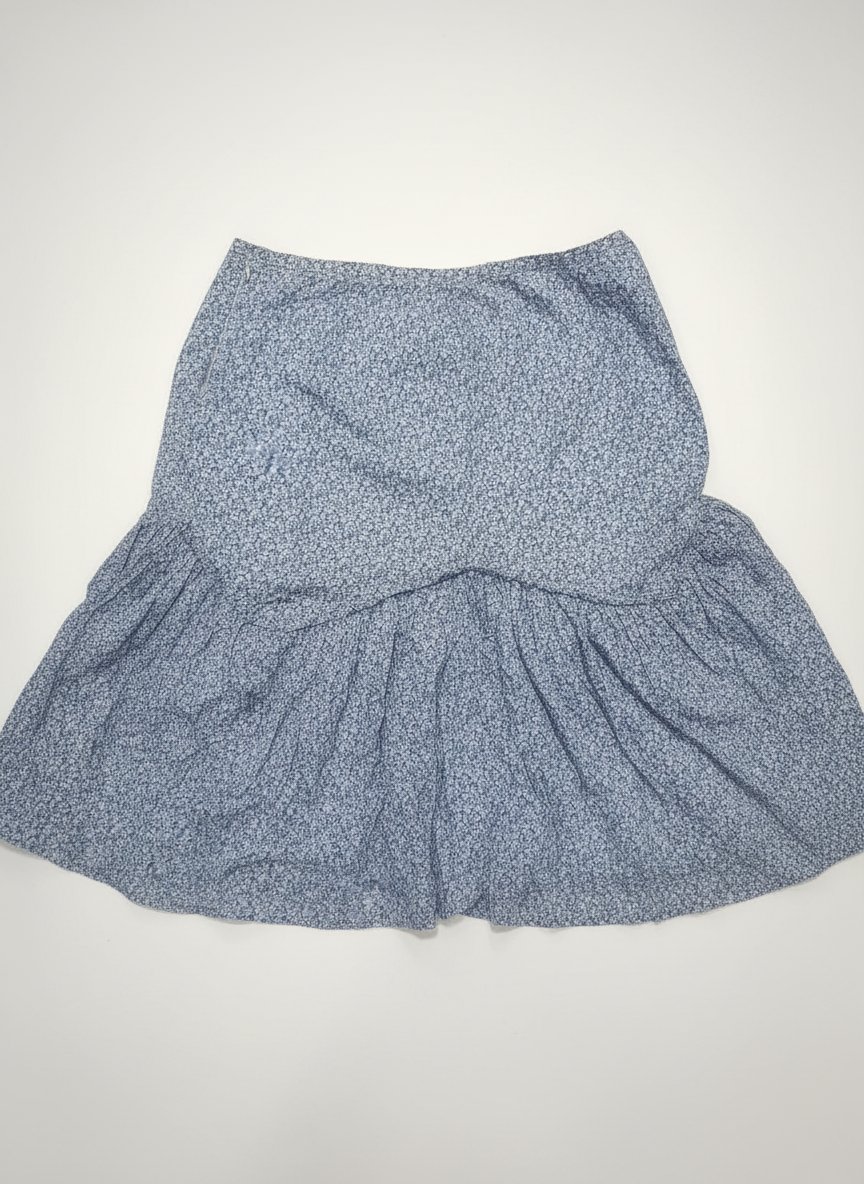 Un jupe midi 