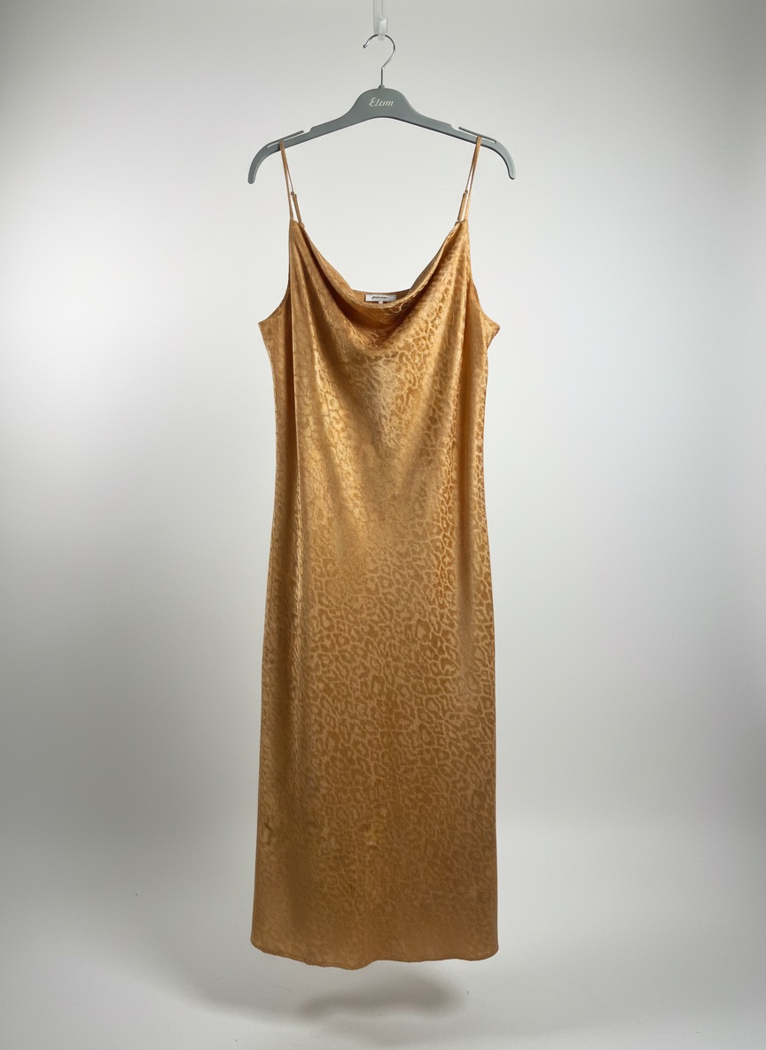 Robe satin très classe de la marque Emma & michele neuf