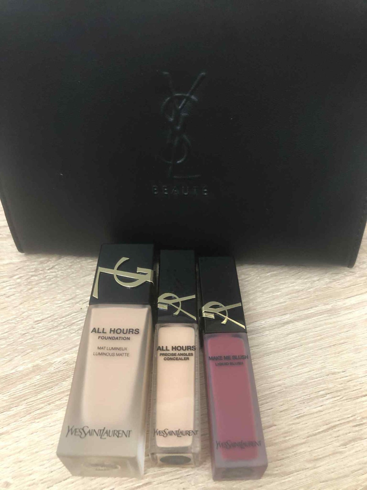 Lot Yves Saint Laurent All Hours