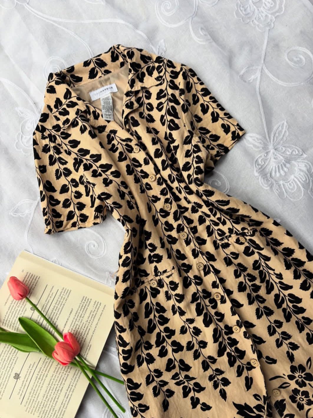 Robe en Lin/قمرايه beige et noir
