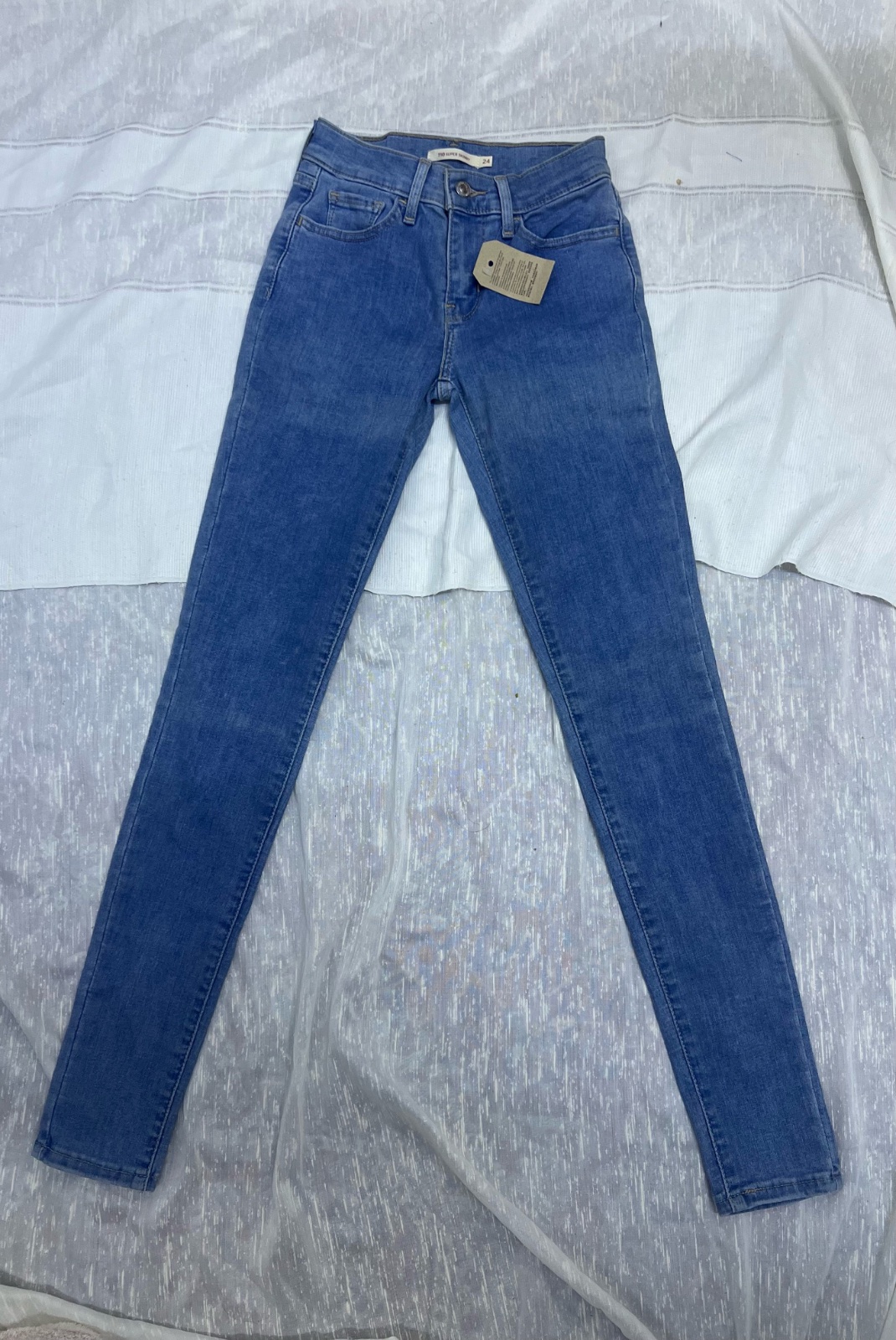 Pantalon levis 