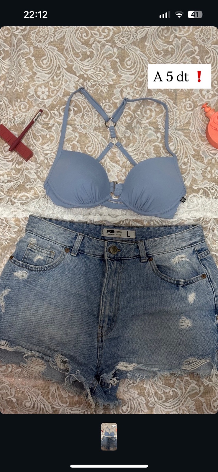 Short + haut de bikini bleu 
