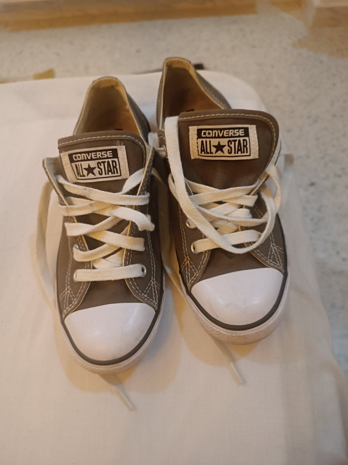 Converse Chuck Taylor All Star classique pointure 37 mais ylabes 35/36