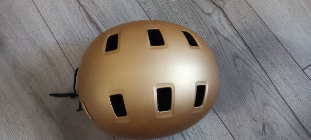   Casque roller skateboard trottinette