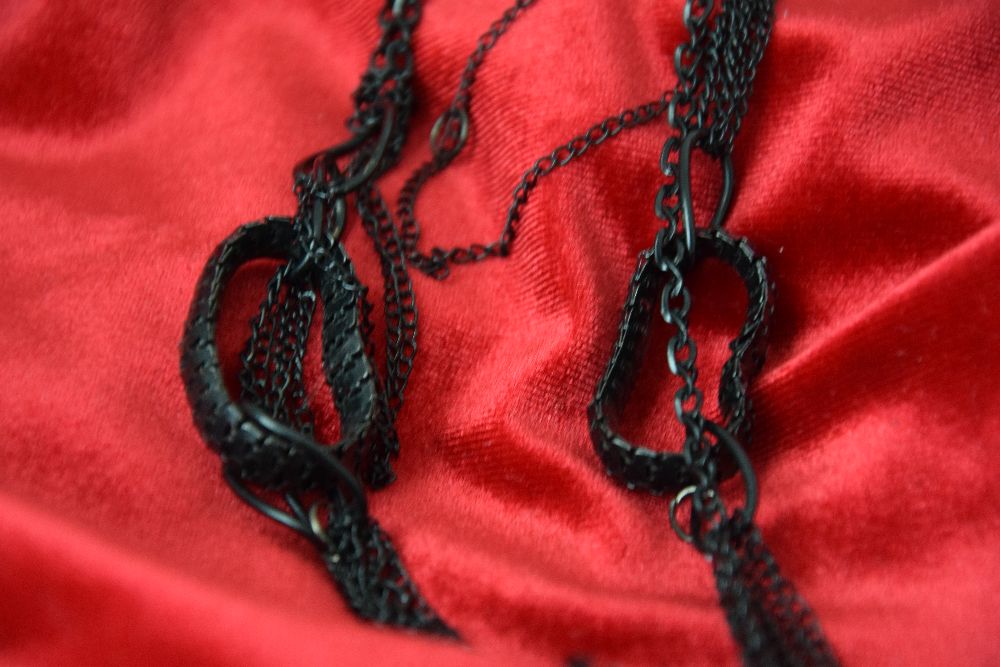 Collier noir 