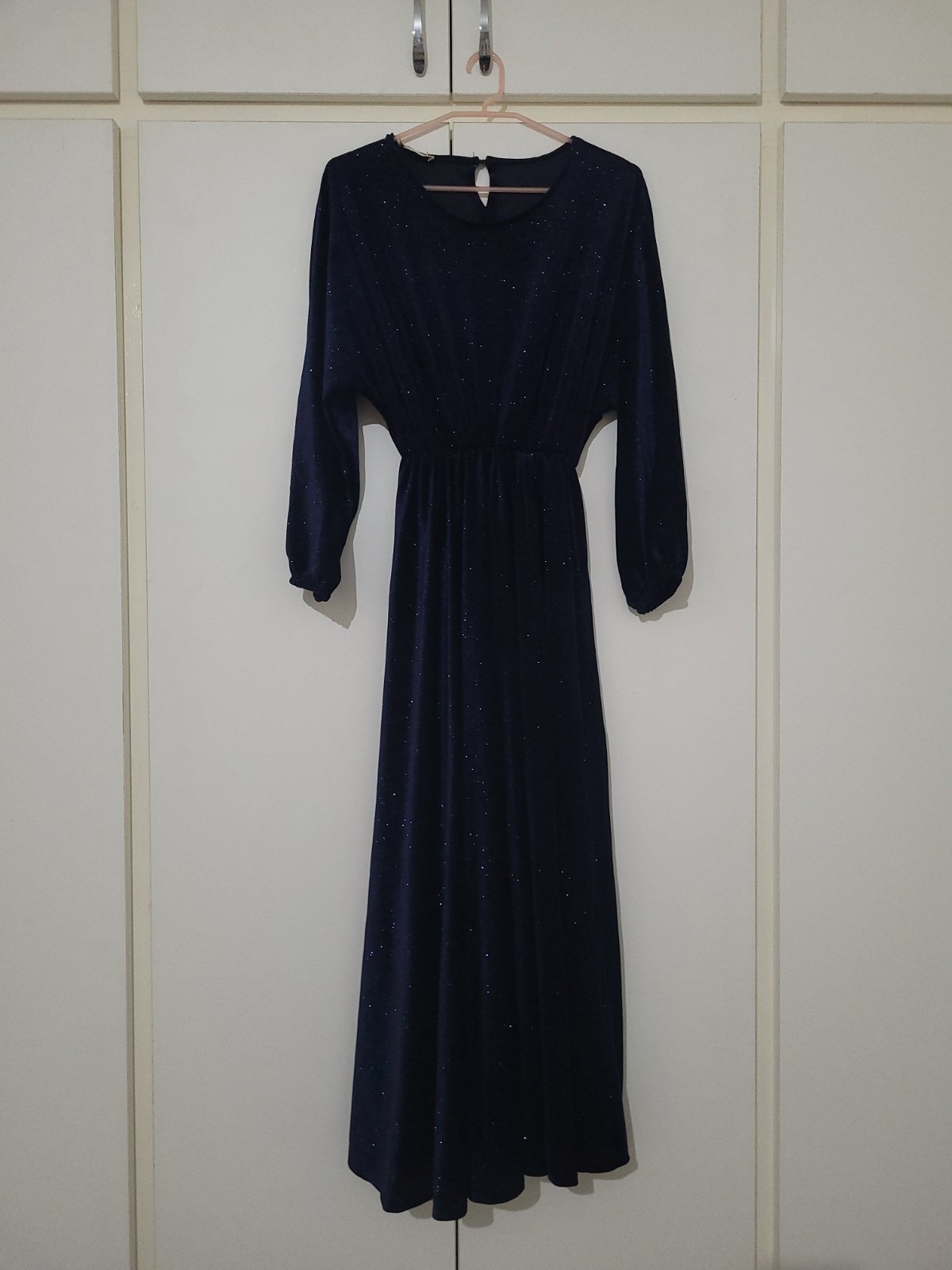 Robe bleu foncé 