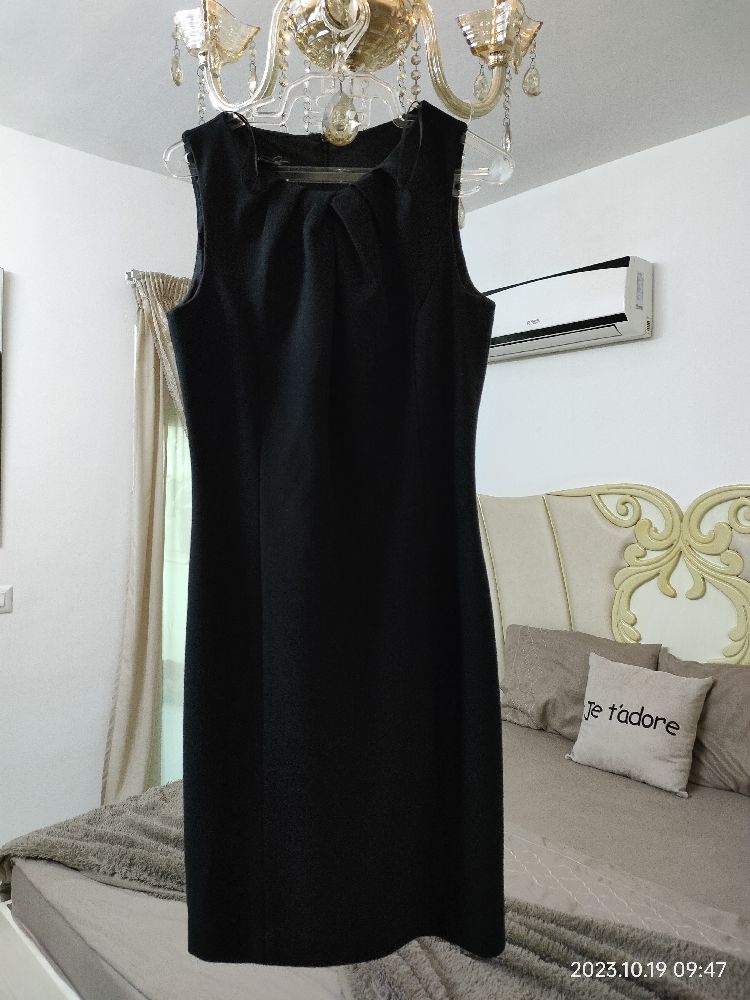 Robe 👗 noire classique mango