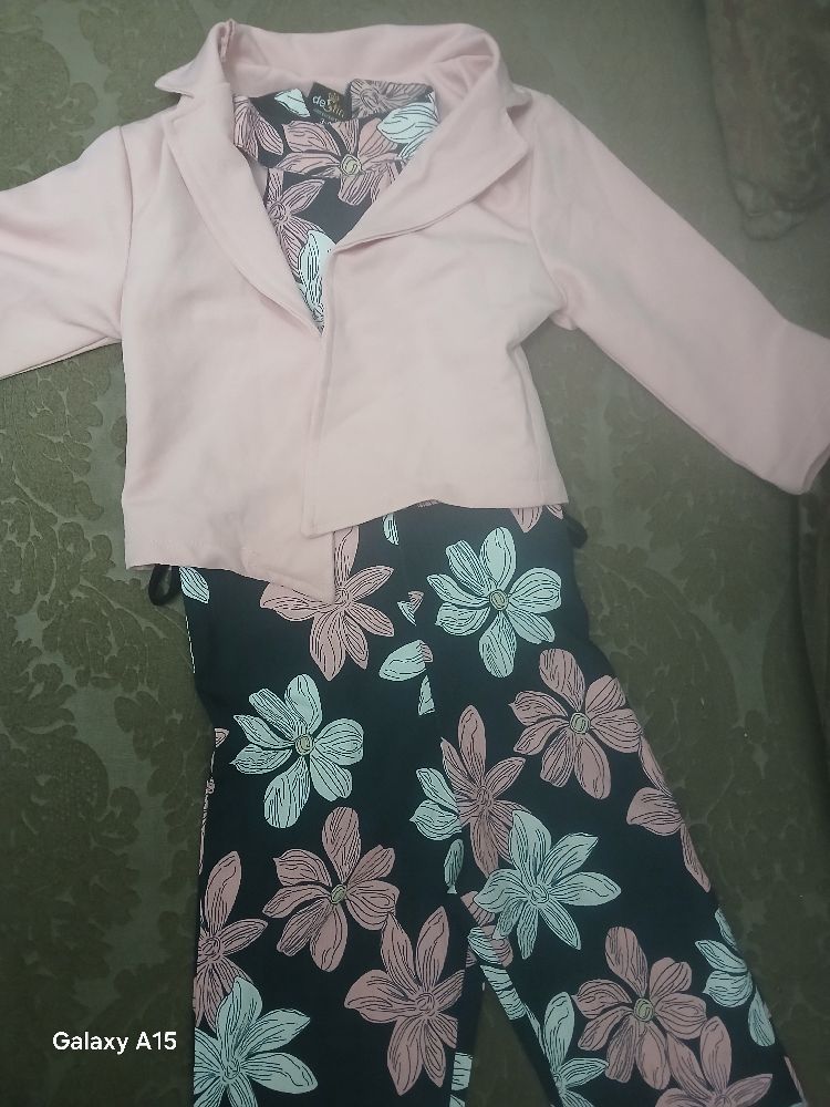 Tenue (combinaison sans manche + blazer)