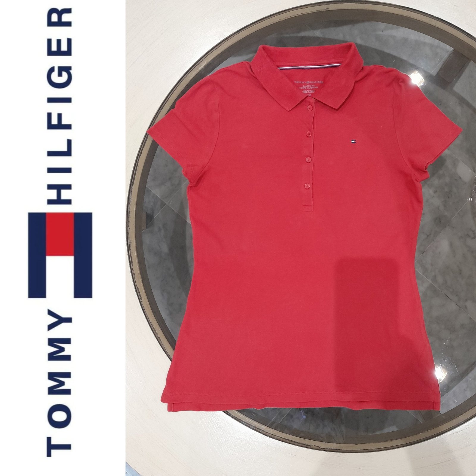 T shirt neuf authentique lus un cadeau t shirt authentique les deux tommy hilfiger🎁🎁🎁 
