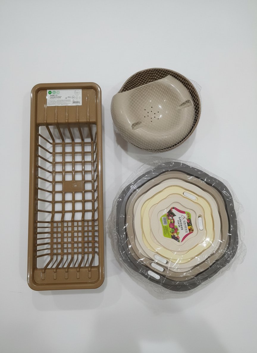 Lot pour cuisine neuf plus un passoir pour vaisselle neuf cadeau.🎁🎁🎁