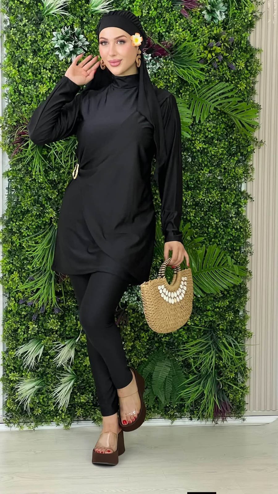 Maillot de bain tres chic et simple pour femme voilée 