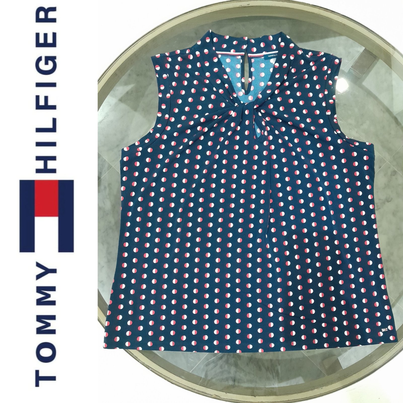 Pull chemise Tommy Hilfiger authentique neuf jamais porté tres chic 
