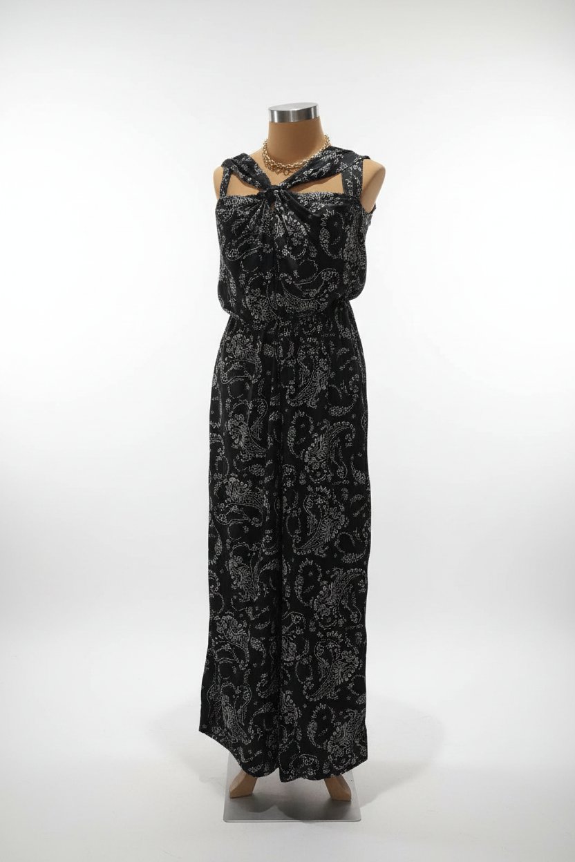 Combinaison en satin large neuf tres chic  