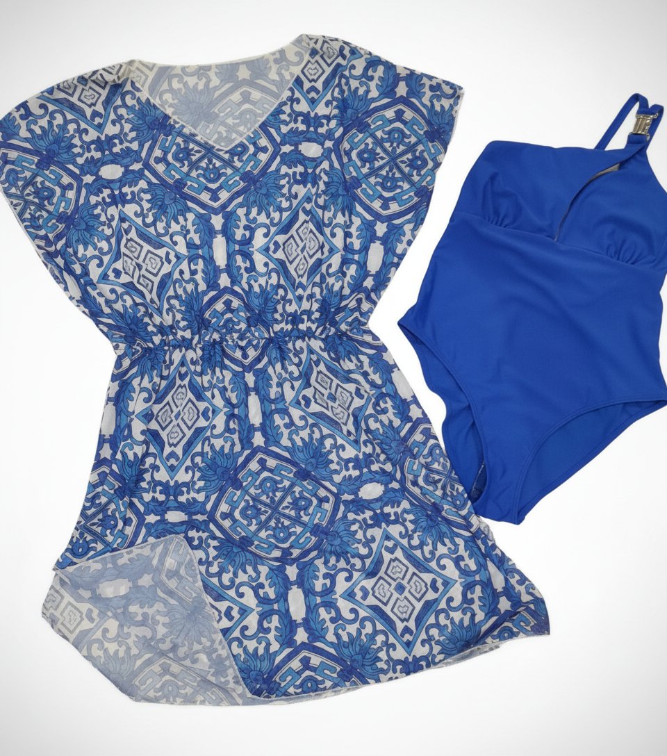 Maillot de bain et son cache neuf tres chic 🧿🧿🧿 🔵🔵🔵 plus  maillot et short neuf cadeau 🎁🎁🎁 