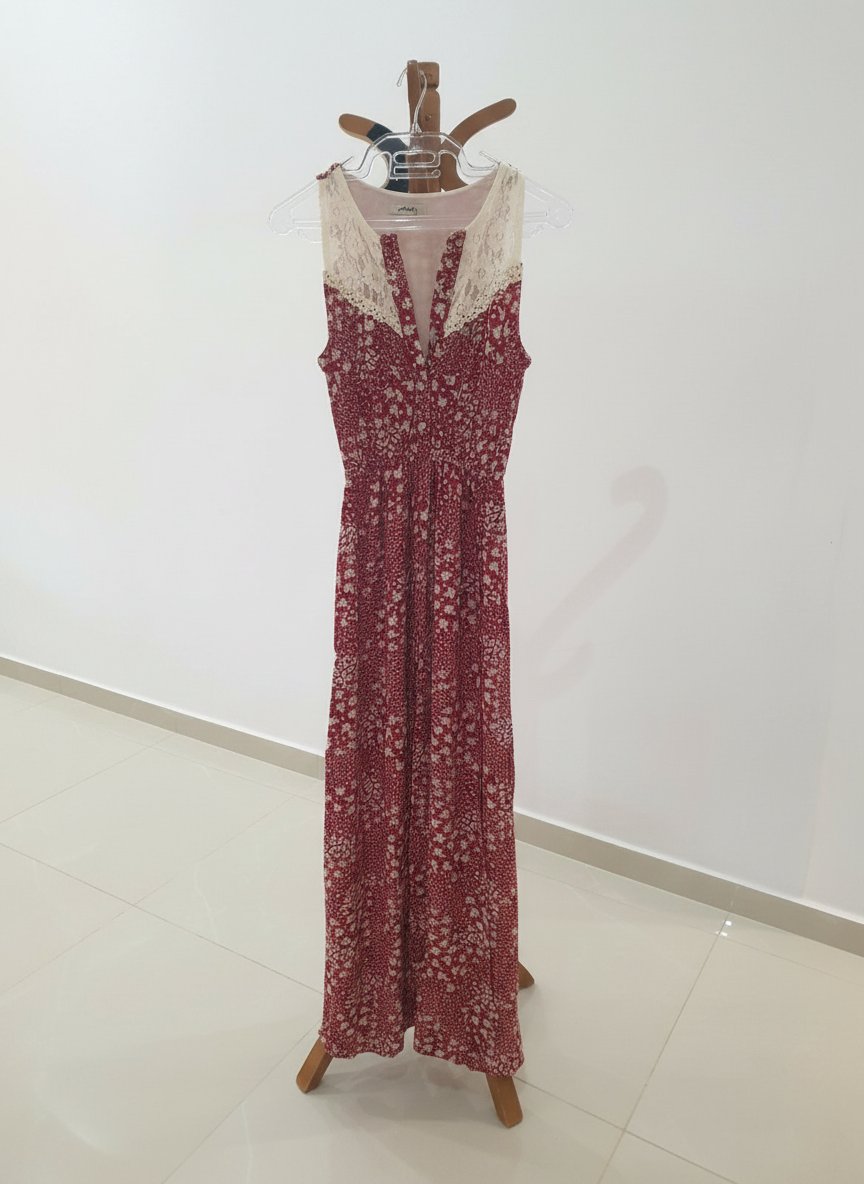 Robe sans manche avec dentelle taille 36