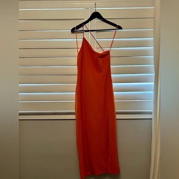 Robe Asymmetrique 
