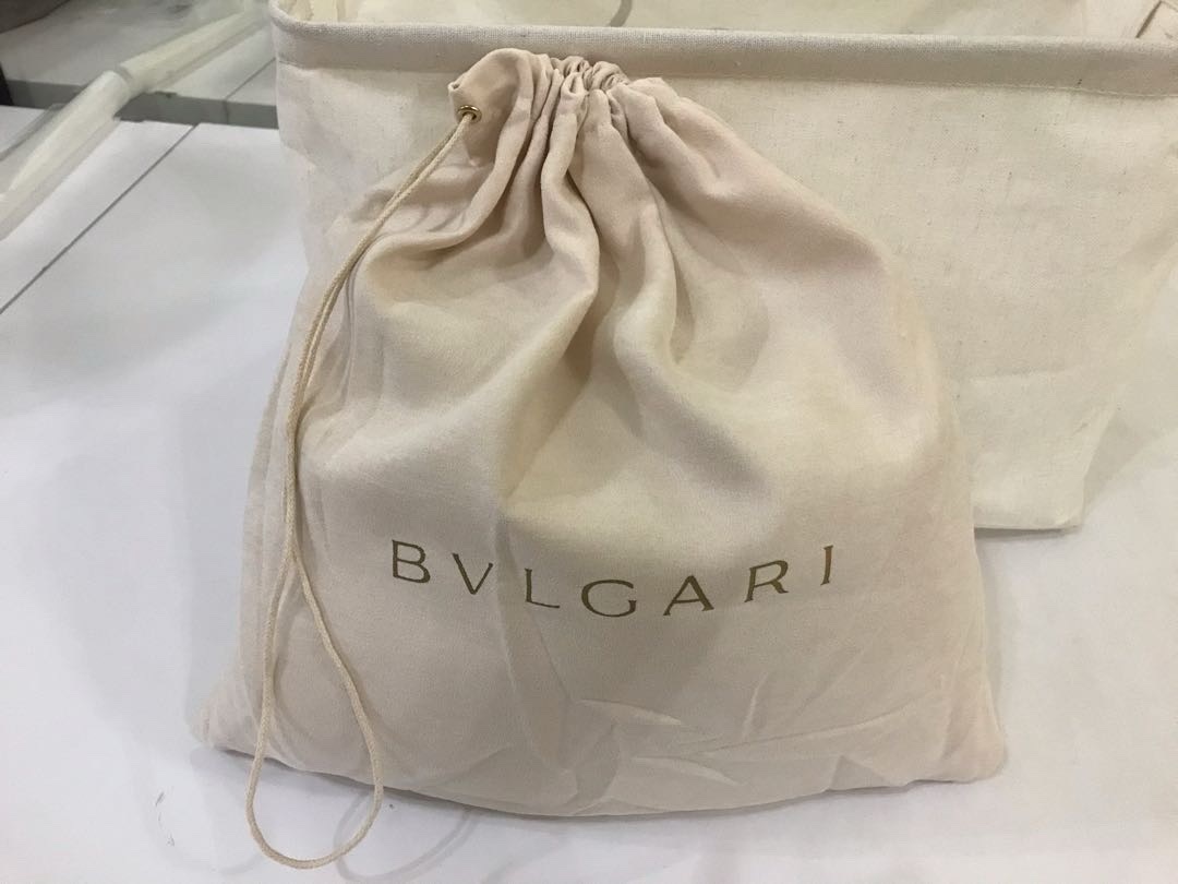 Je cherche Dust bag Bvlgari