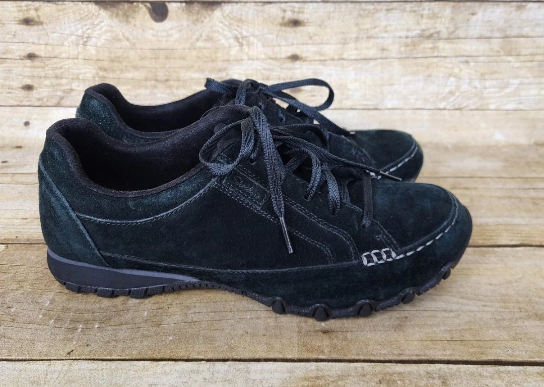 Merveilleux Skechers noir style mocassin hyper confortable pour le bien être de vos pieds mes belles🔥 modèle rare et très souple 🔥🔥