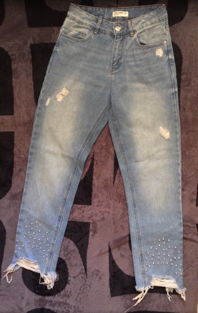 jeans mom fit avec perles