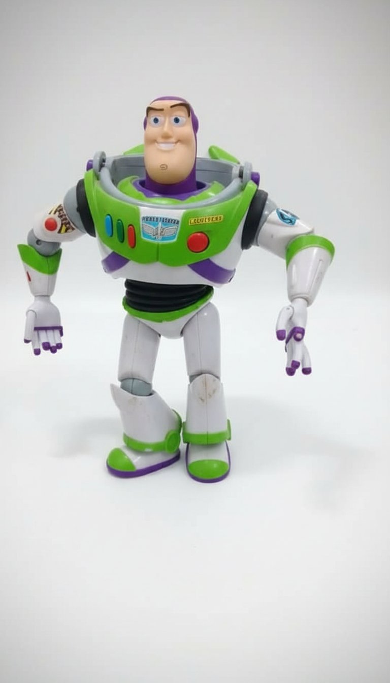  Toys story Figurine avec son et lumiere buzz l'eclair