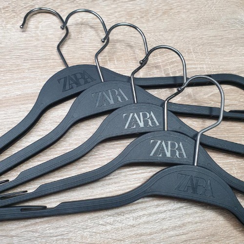 Lot Cintres Zara