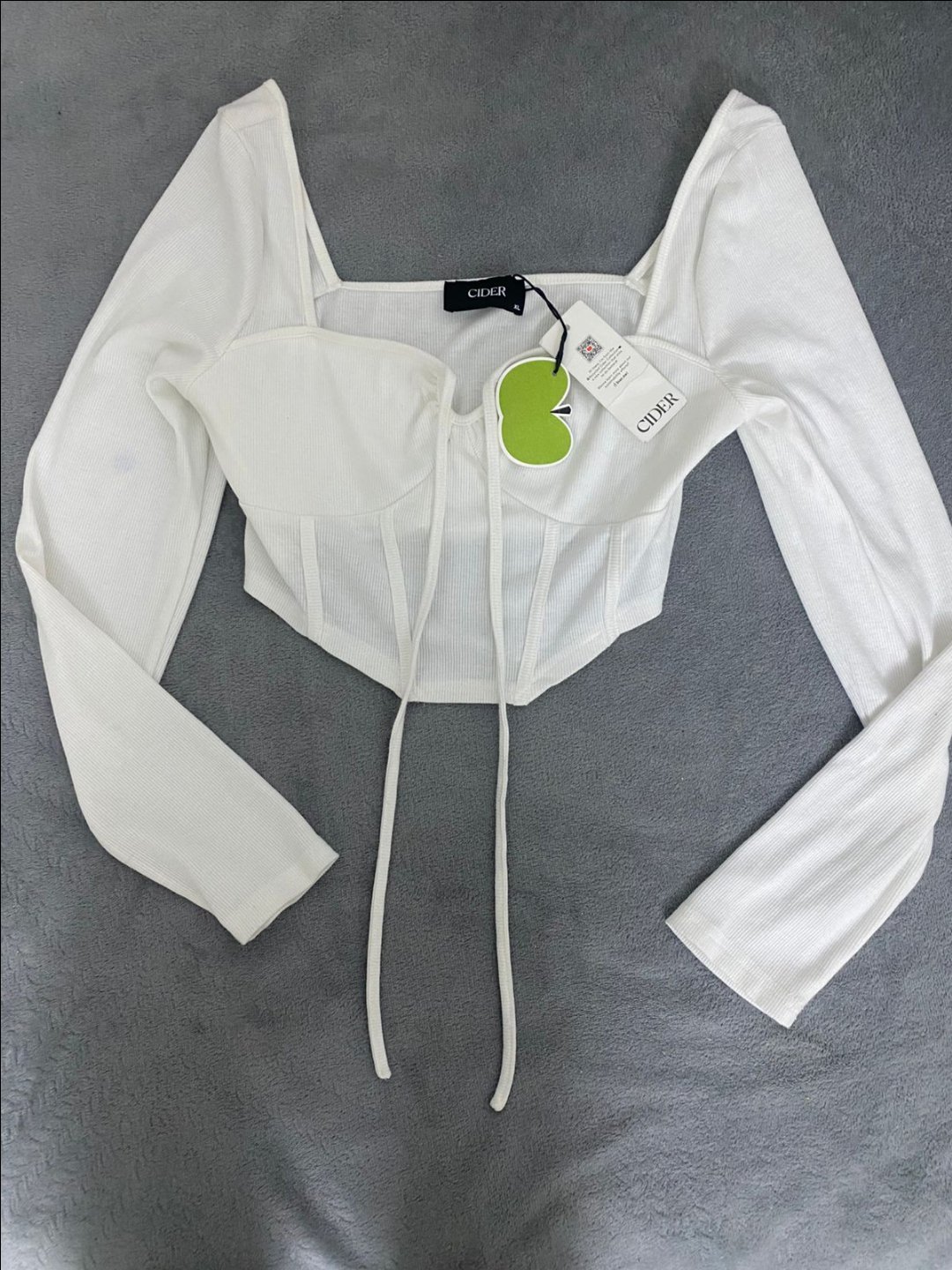 Pull blanc
