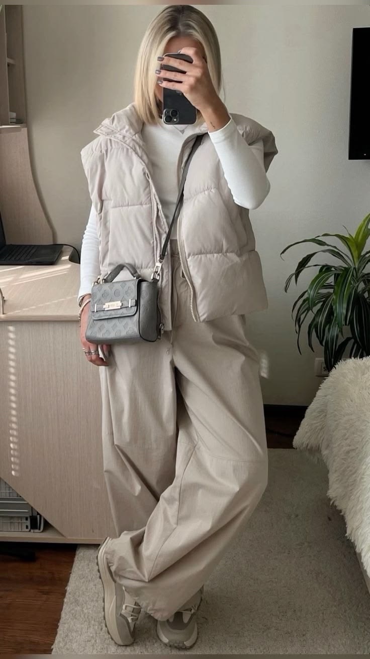Doudoune / puffer vest de couleur crème taille xl
