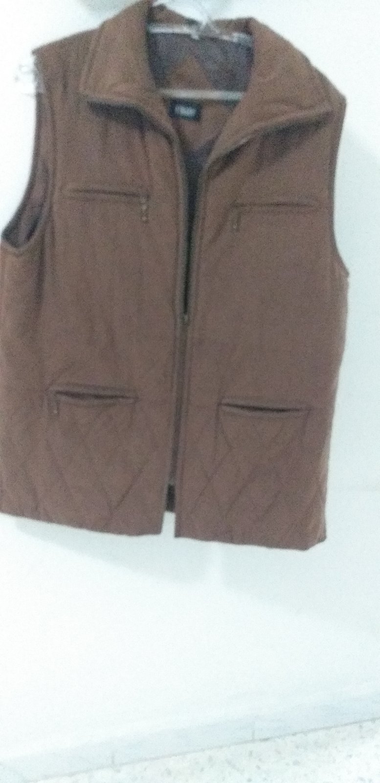 Veste marron longue et sans manche pour femme