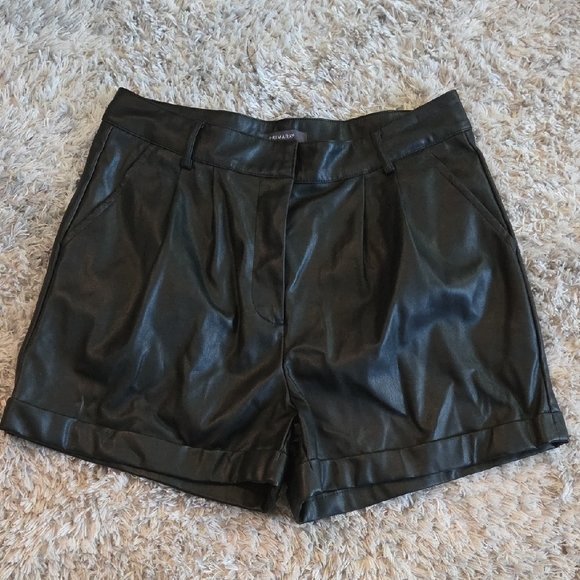 Short cuir noir primark 