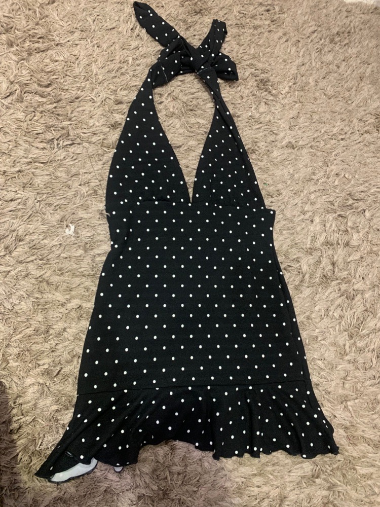 Robe dos nu noire et blanche
