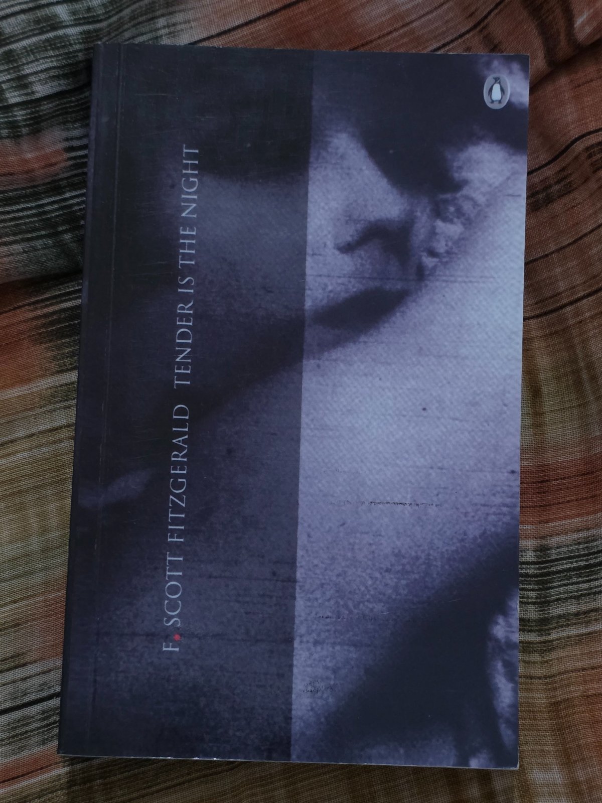 Livre Tender is The Night de F. Scott Fitzgerald