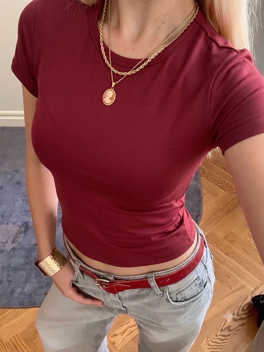 T-shirt Basique Ajusté — Rouge Bordeaux ❤️