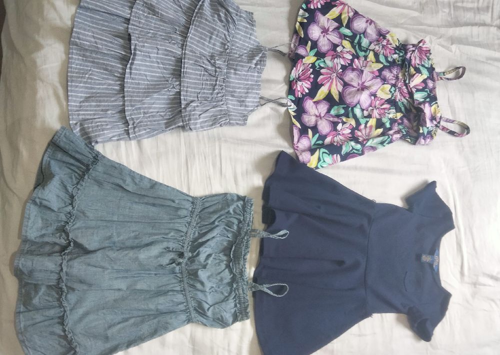 Lot 4 robes