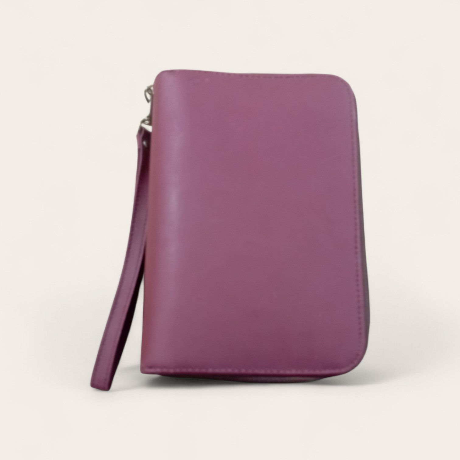 Porte Feuilles En Cuir. Neuf. Jamais utilisé.