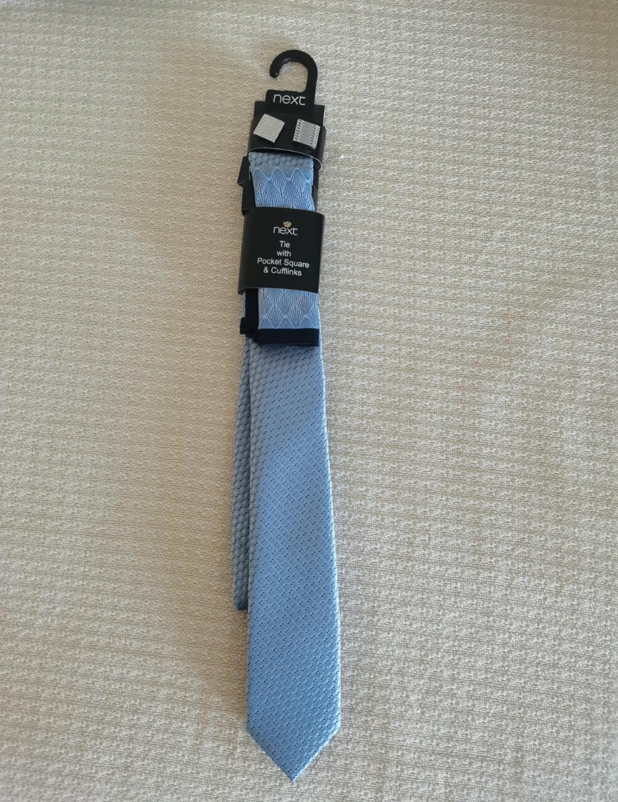 Ensemble assorti cravate, pochette & boutons de manchette 