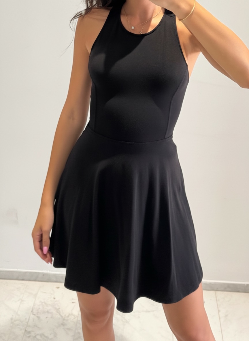Robe noire Guess