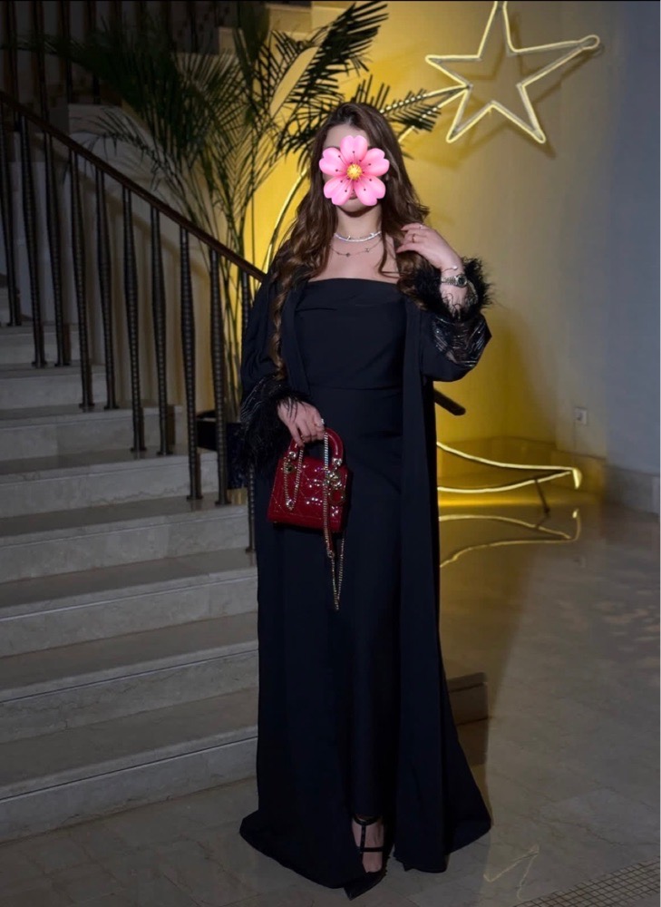 Robe et abaya noir 