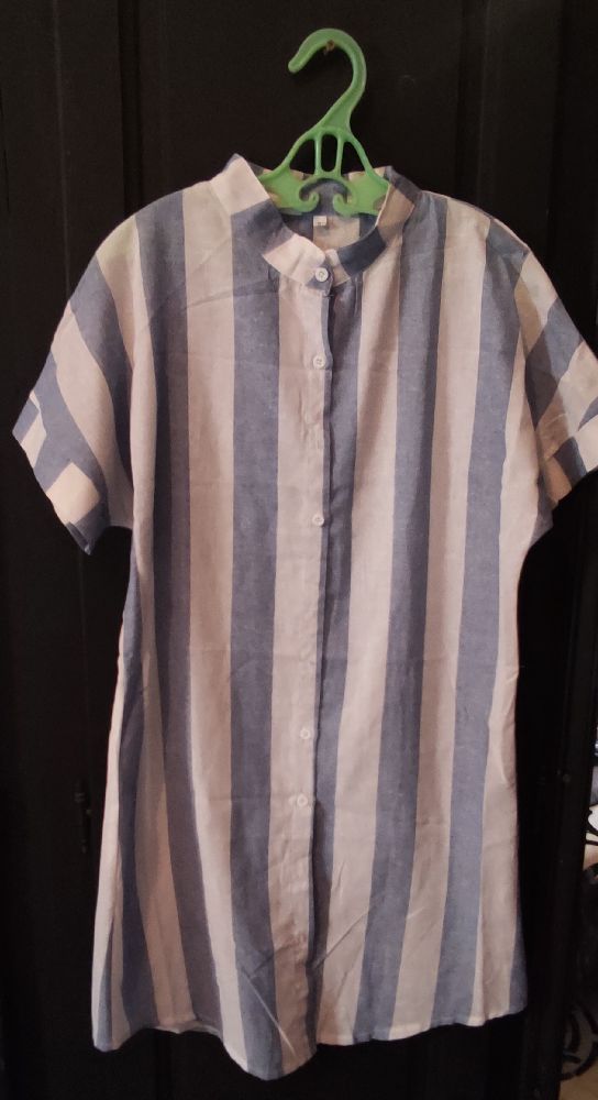 Robe chemise neuve avec Le ticket 