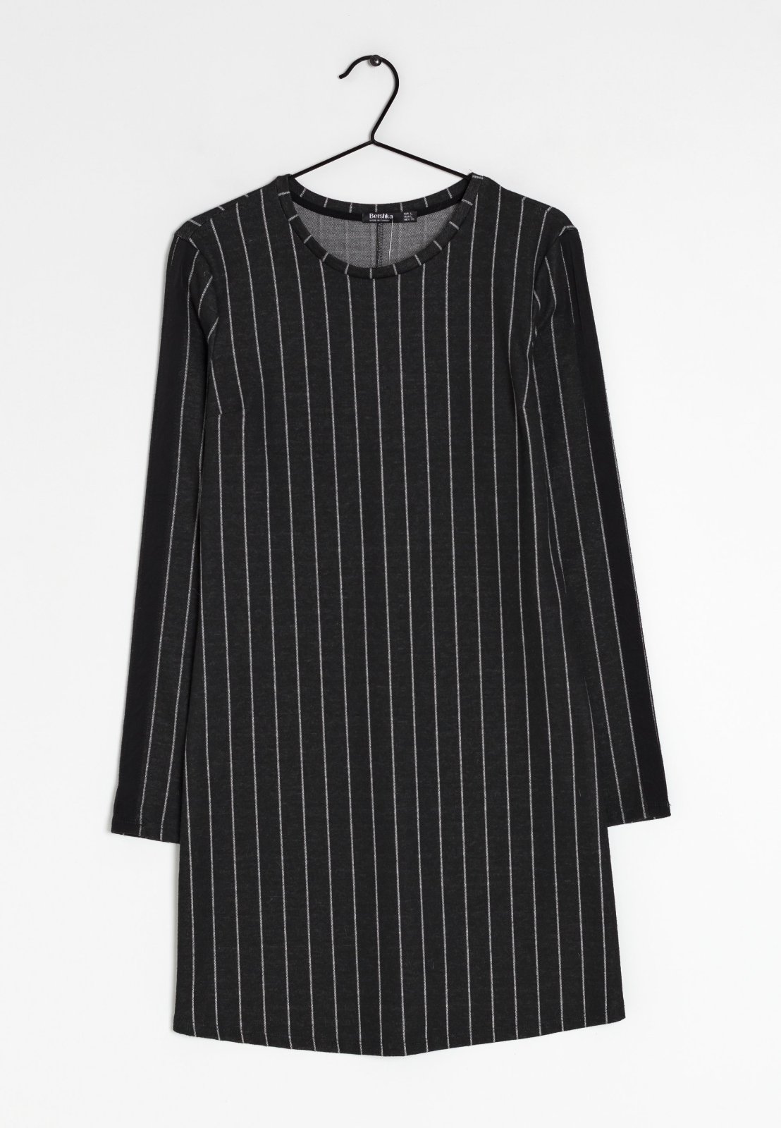 Robe (M)