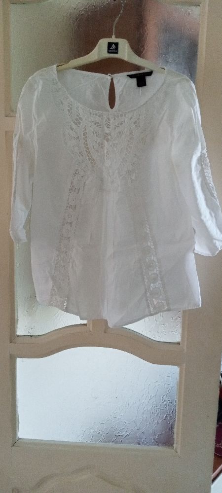 chemise blanche avec broderie anglaise manche 3/4 de la marque victoria secret 