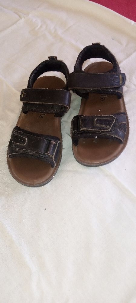 Sandales cuir  garçon scratch la marque fachion