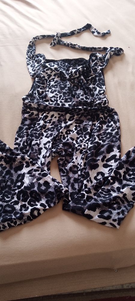 combinaison femme taille 38/40