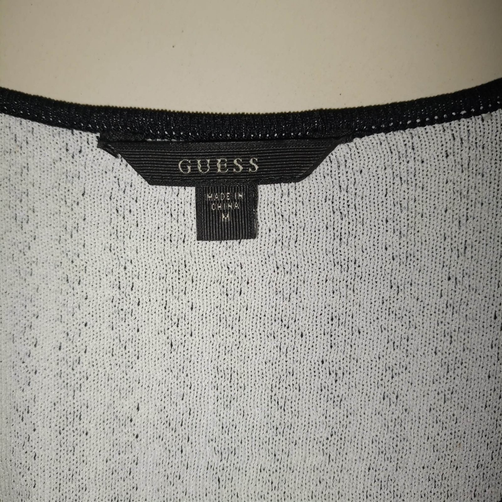 Robe guess jamais portée