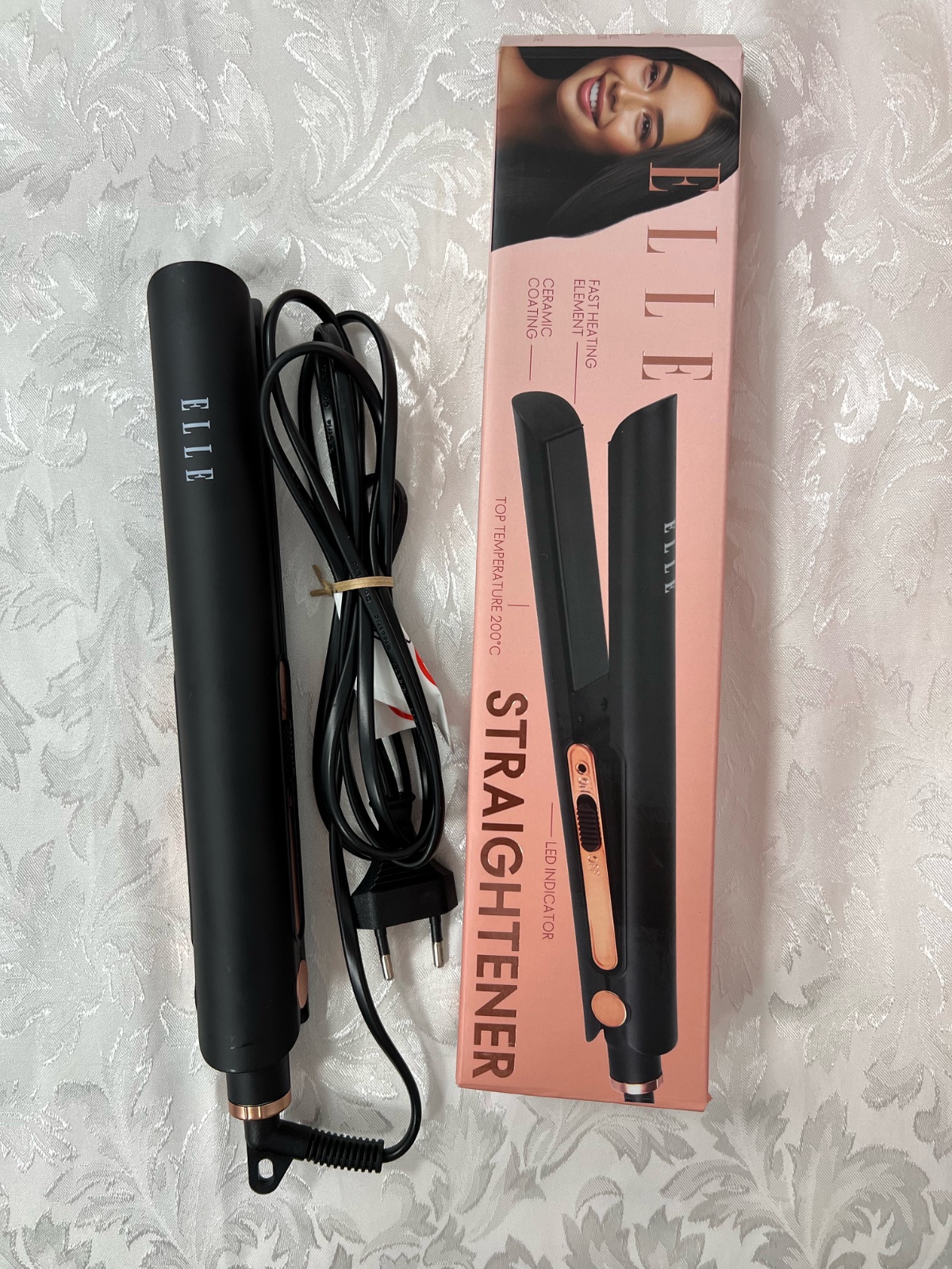 Lisseur cheuveux de la marque ELLE 