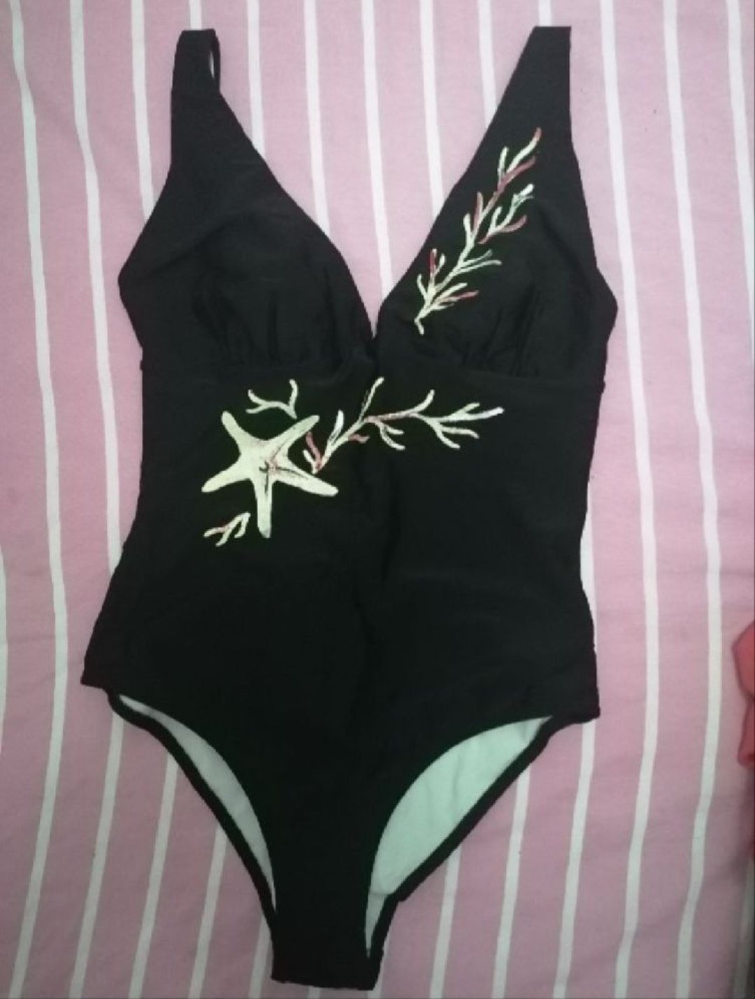 Maillot marque italienne tt neuf