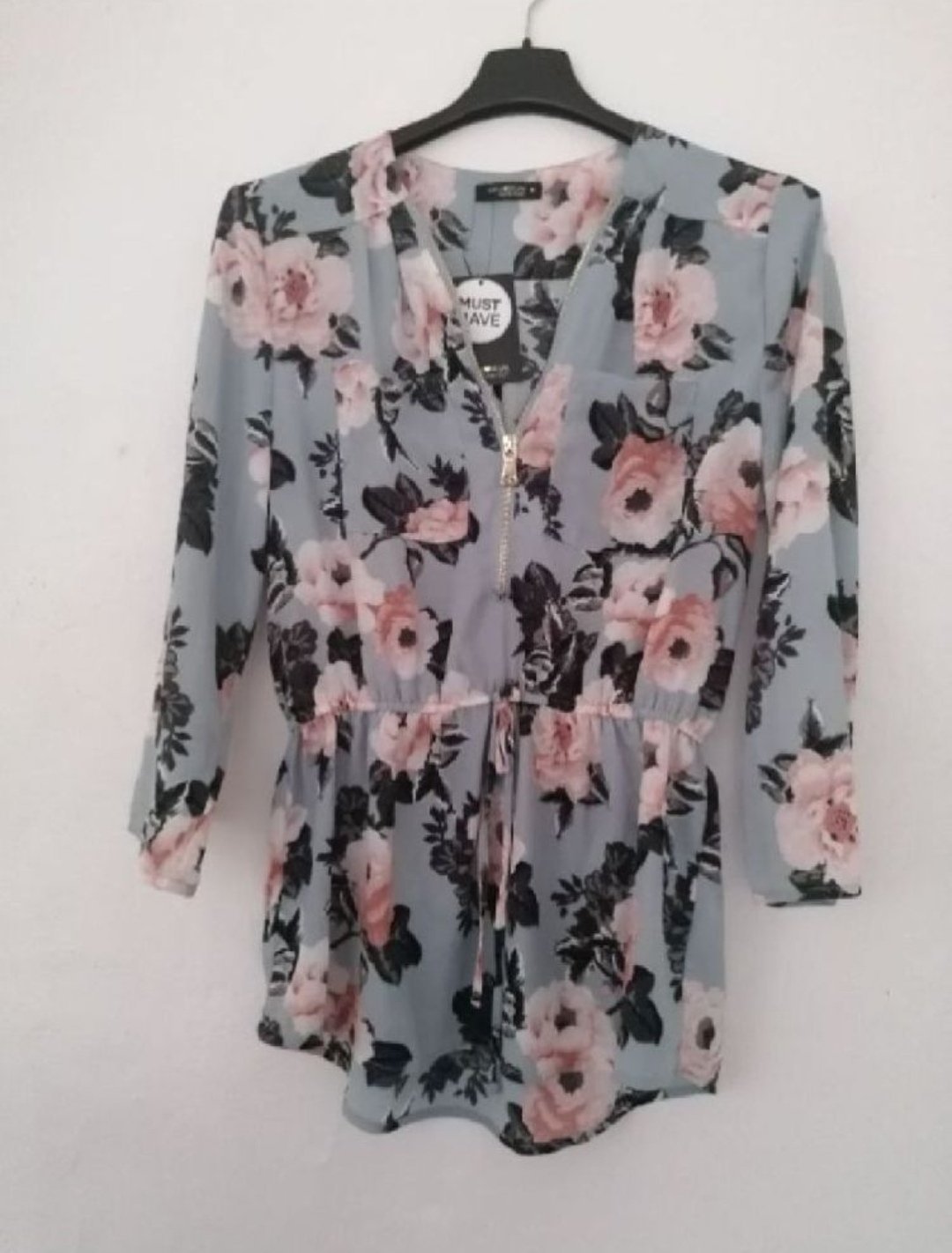 Jolie blouse imprimée tt neuf avec étiquette 