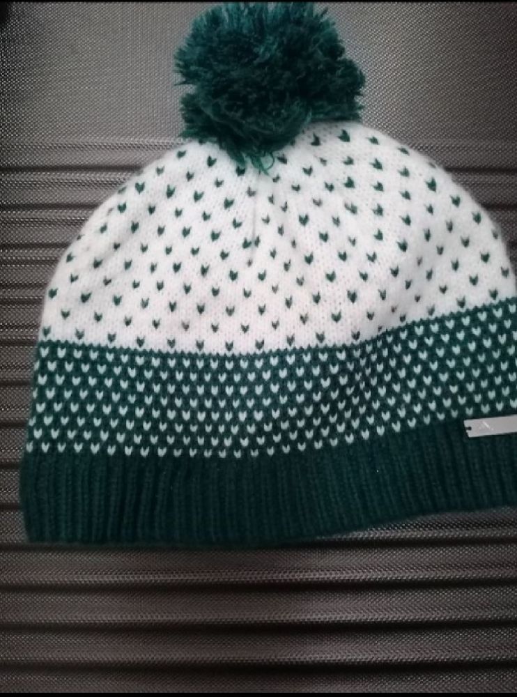 Bonnet Adidas authentique tt neuf