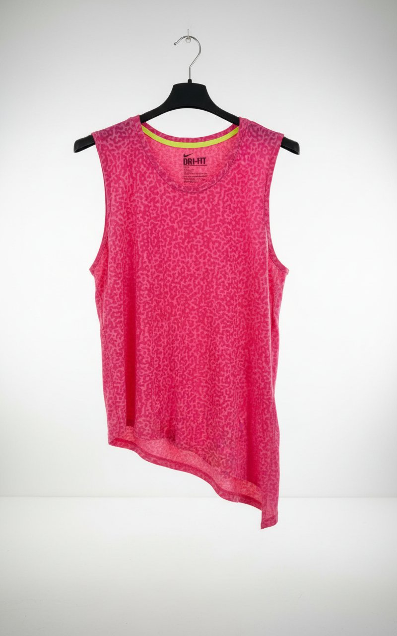 T-shirt Nike Dri-Fit Club neuf